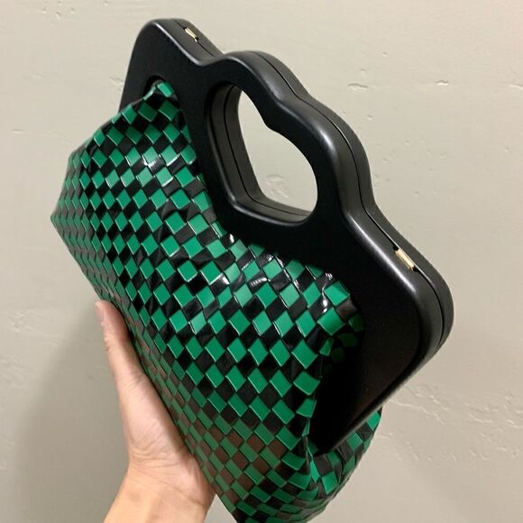 Handmade Genuine Cowhide Check Embossed, Chic Heart Shaped Wooden Frame Satchel - Picture 11 of 16